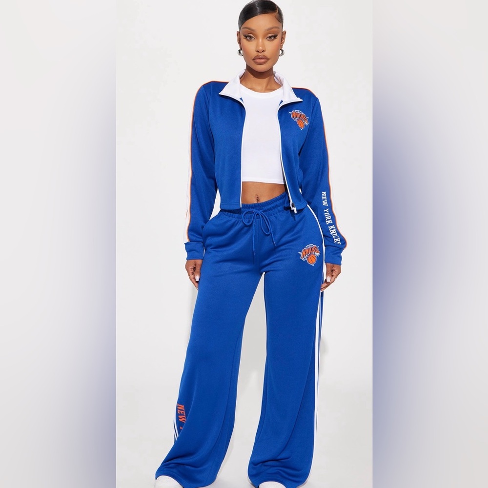 New York Knicks Women's Athletic Tracksuit Set